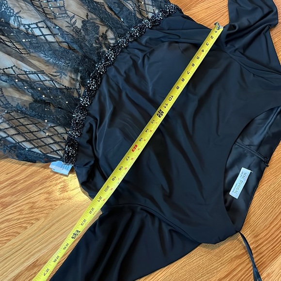 Mac Duggal Long Sleeve Mixed Media Embellished Dress Size 20W NWT - Picture 9 of 17
